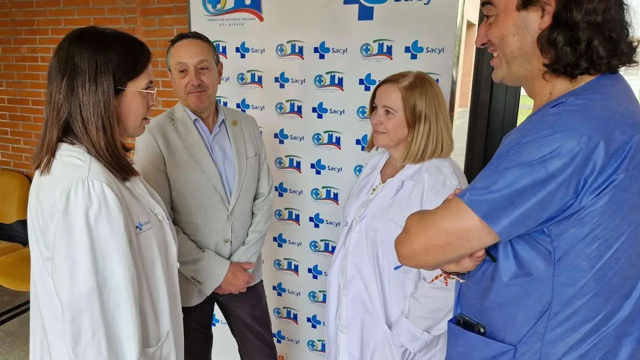 Mari&ntilde;as, de Mena, Prieto y del Valle durante el encuentro
