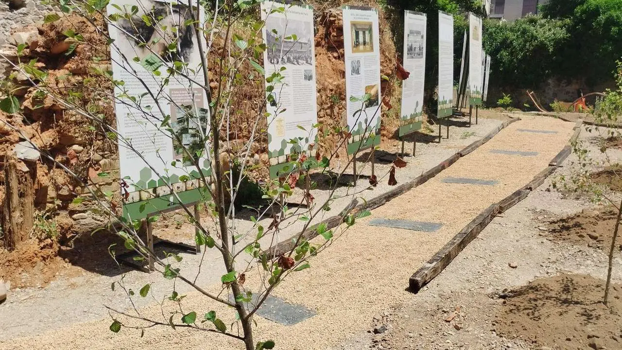 El Jard&iacute;n Rom&aacute;ntico del Bierzo reabre sus puertas en Villafranca.