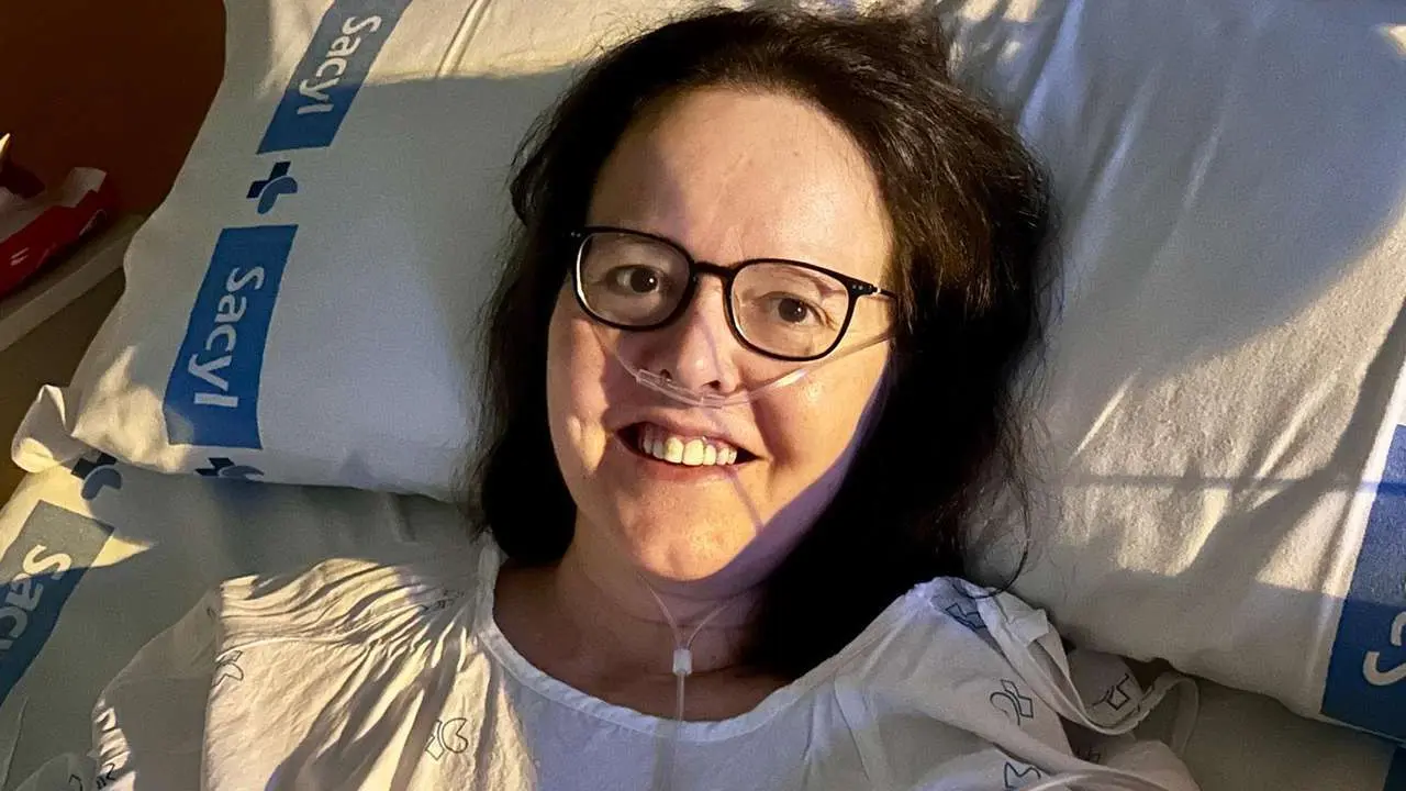 La abogada Raquel D&iacute;az, salvajemente agredida por su exmarido en 2020, en uno de sus numerosos ingresos hospitalarios. | SM