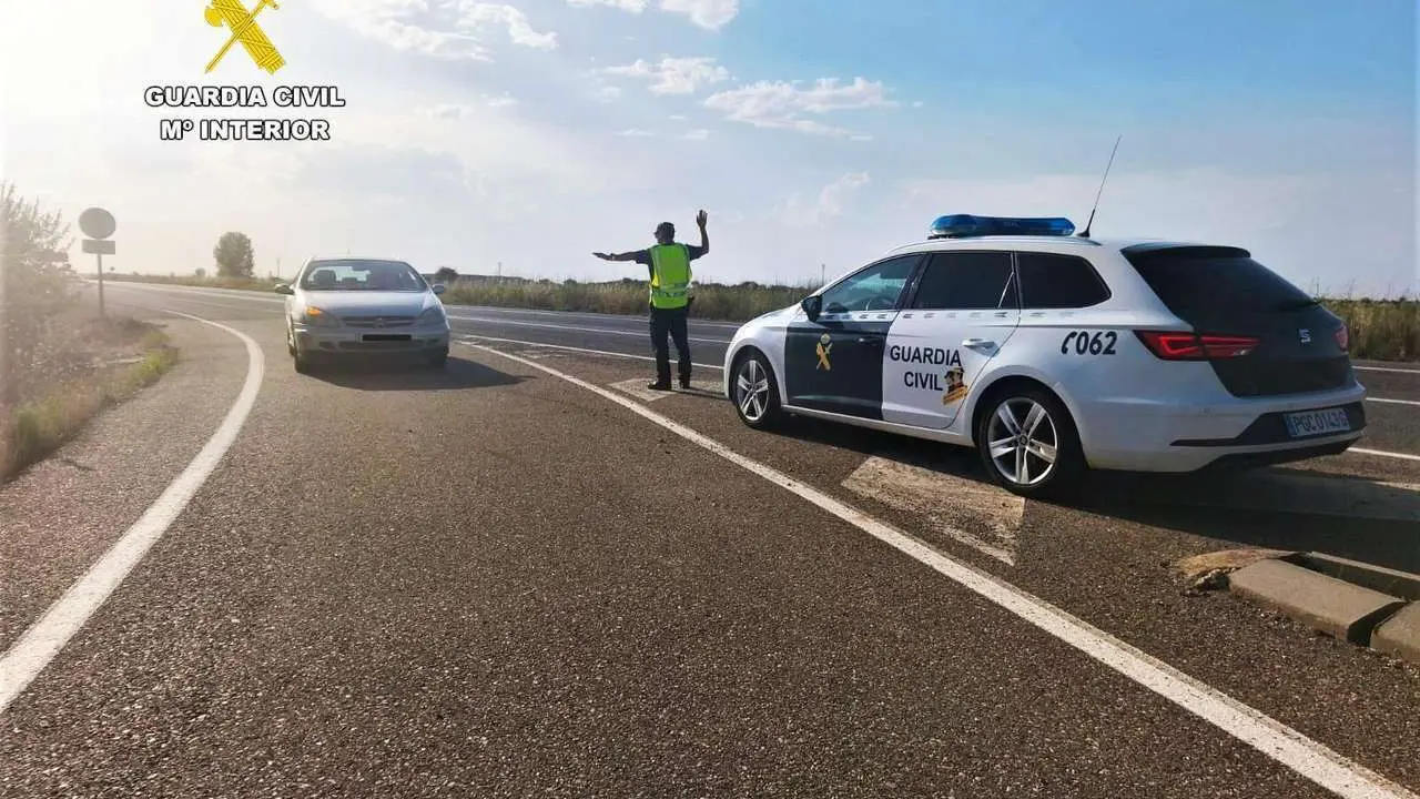 Un detenido por conducci&oacute;n temeraria, amenazas y alcoholemia en Valencia de Don Juan. 
