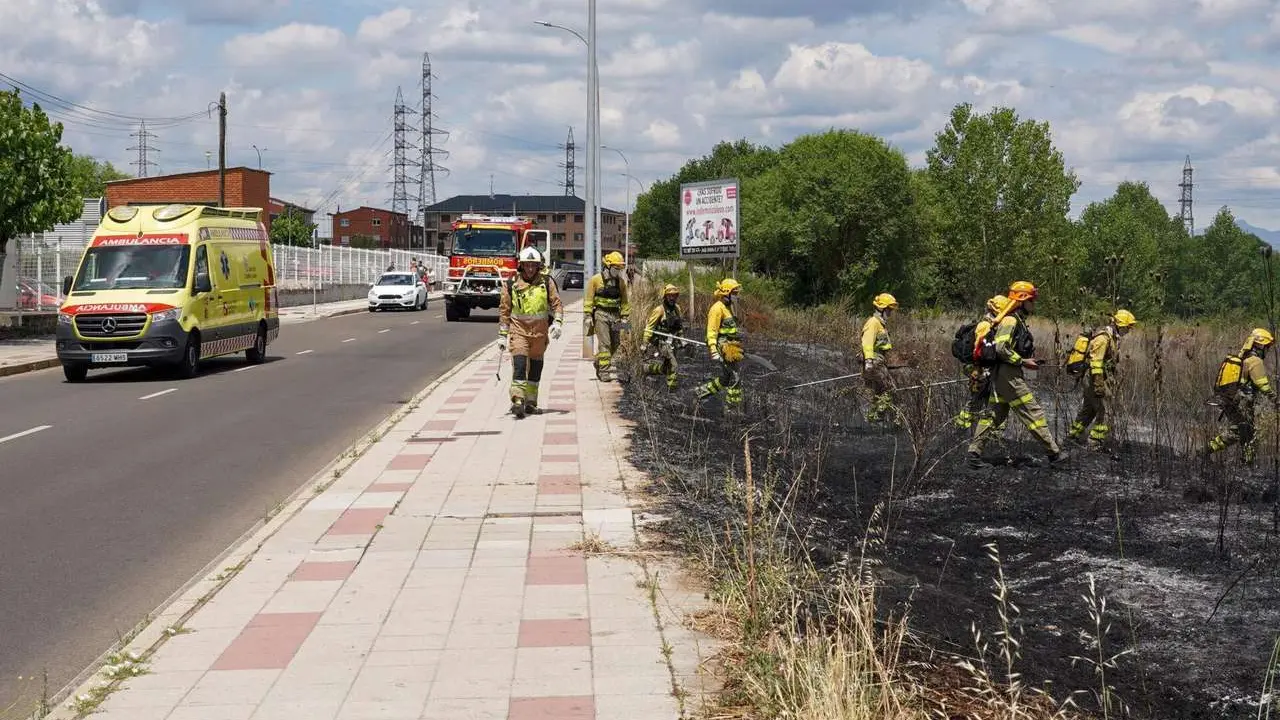 Campillo. ICAL. Incendio en las proximidades del Hospital de Le&oacute;n