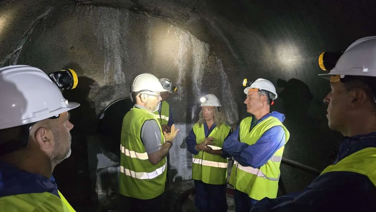 UGT FICA CyL reclama un plan de reindustrializaci&oacute;n y de futuro para la comarca del Bierzo. En la imagen durante la visita realizada a la Fundaci&oacute;n Santa B&aacute;rbara