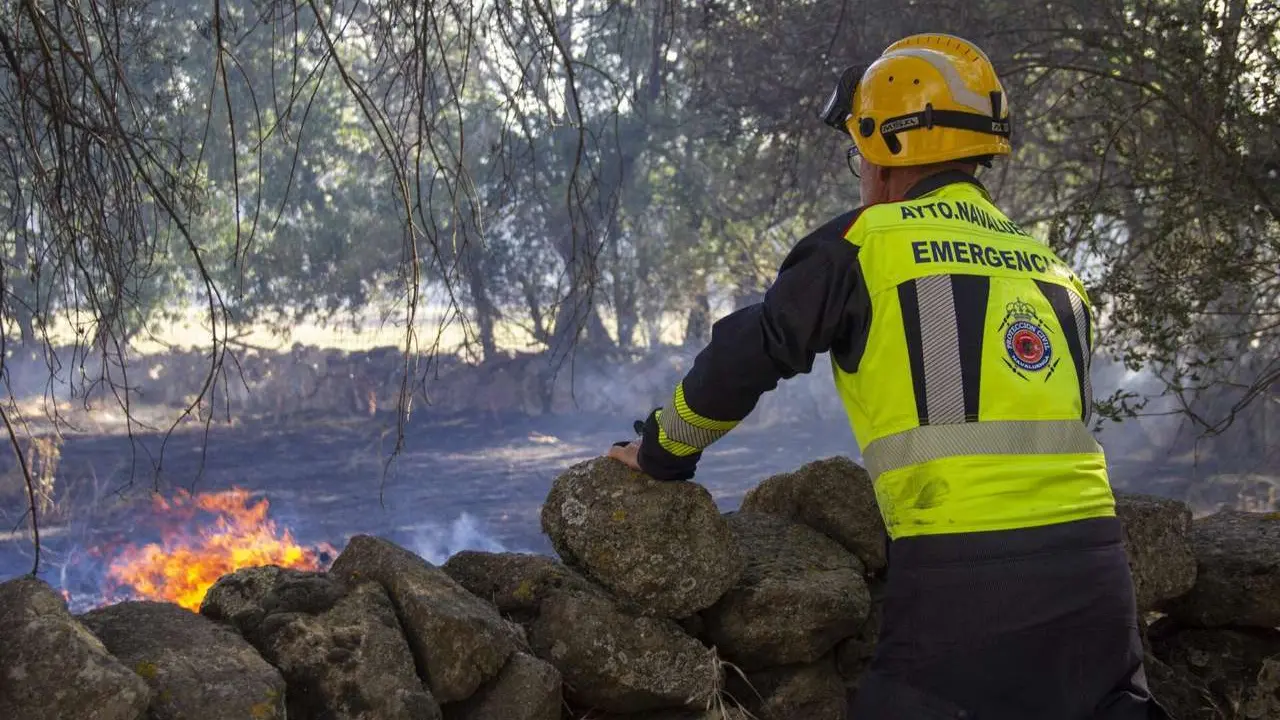 Rmestudios. ICAL. La Junta activa la situaci&oacute;n operativa dos ante la evoluci&oacute;n del incendio de Navaluenga (&Aacute;vila)