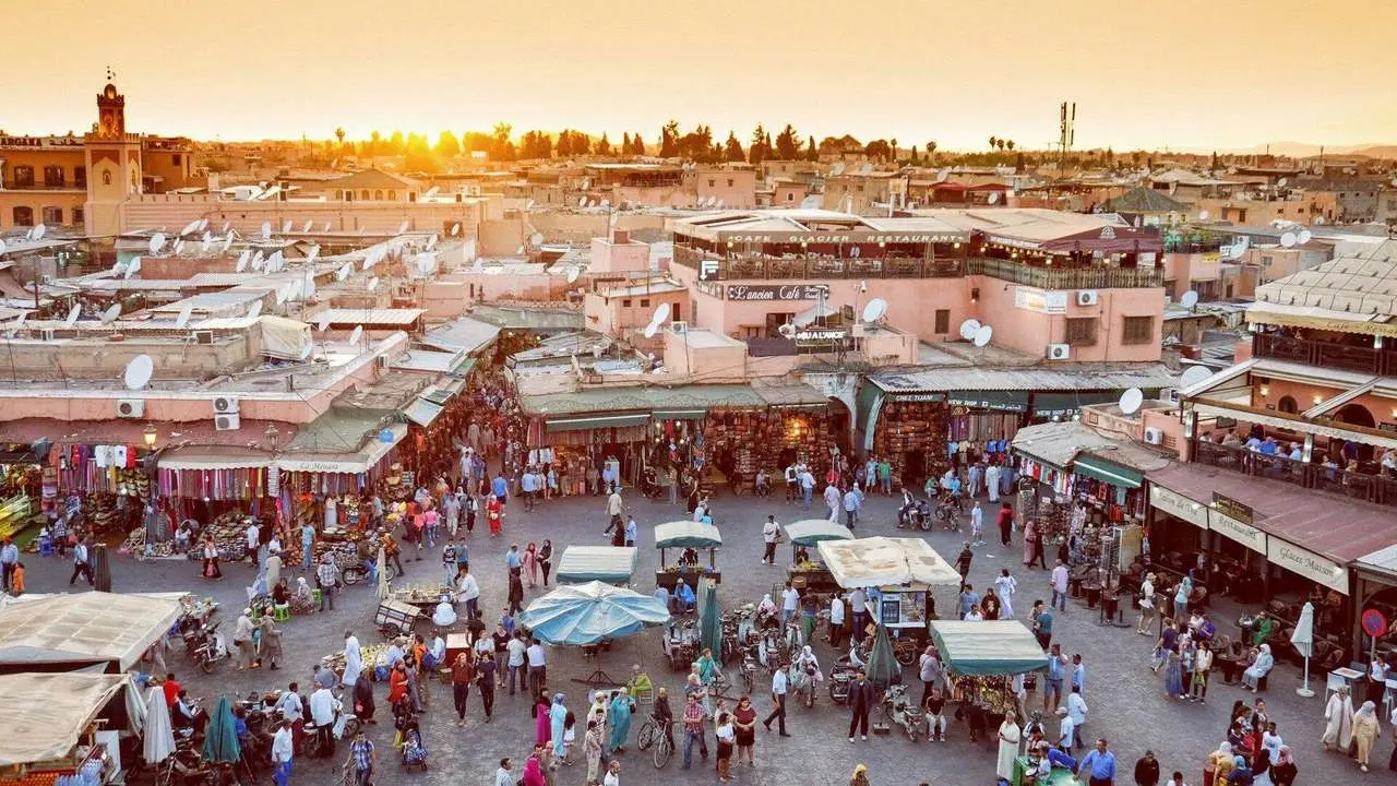 La Plaza de Jamaa el Fna es la plaza central de Marrakech.