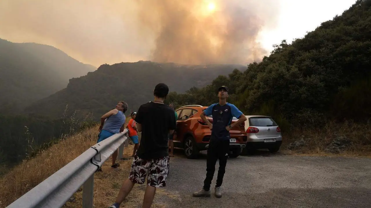 C&eacute;sar Hornija. ICAL. Incendio en la localidad de Paradi&ntilde;a (Le&oacute;n)