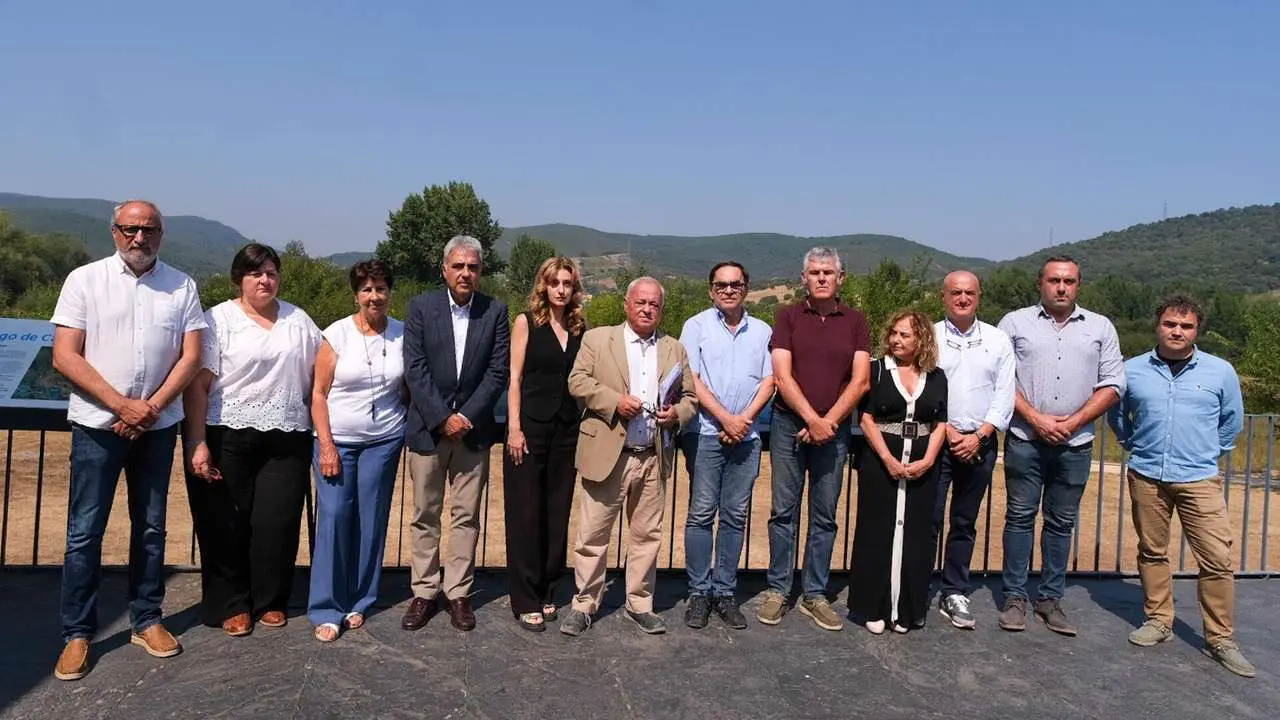 ICAL. El consejero de Cultura, Turismo y Deporte y presidente del Patronato de la Fundaci&oacute;n Las M&eacute;dulas, Gonzalo Santonja, preside la reuni&oacute;n del patronato.