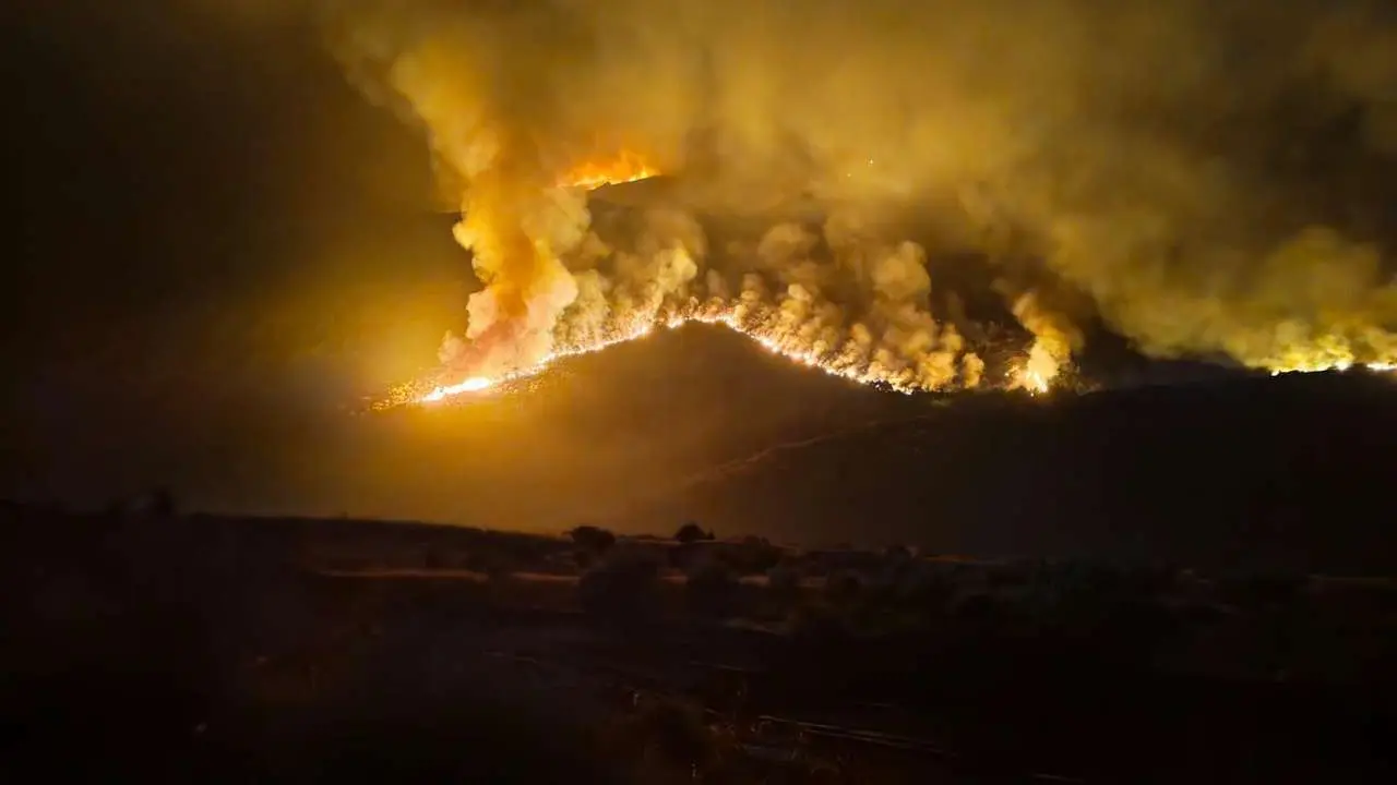 Incendio de La Ba&ntilde;a. / &Oacute;scar Teruelo 