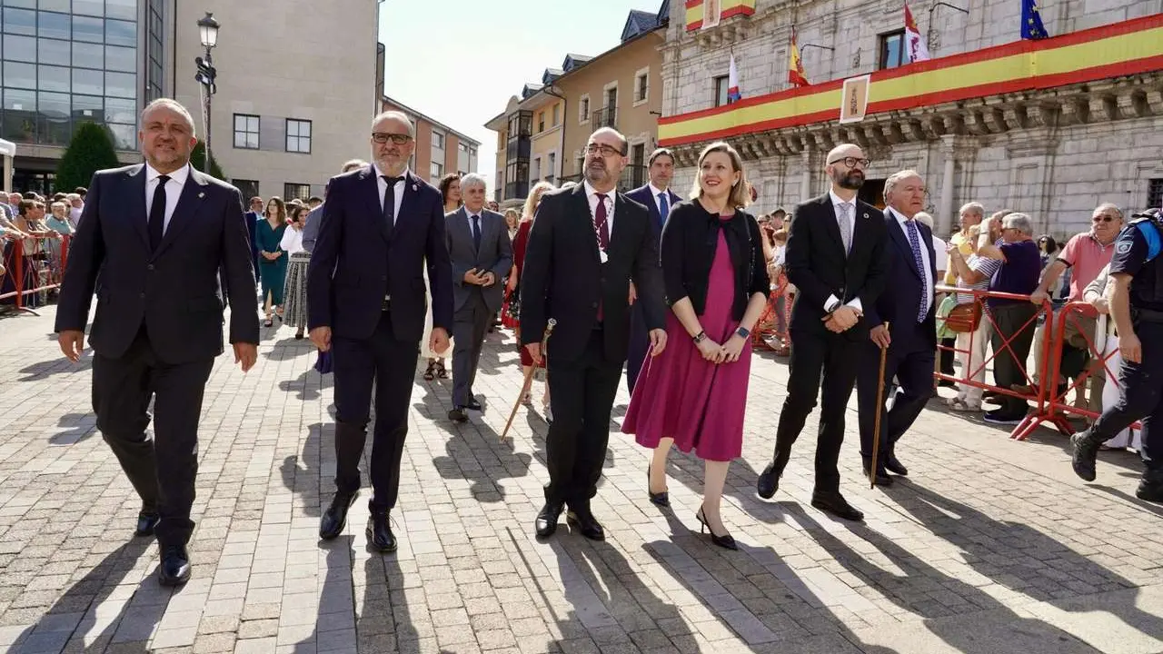 Celebraci&oacute;n del D&iacute;a de la Encina y del LXVII aniversario del D&iacute;a del Bierzo. Campillo. ICAL