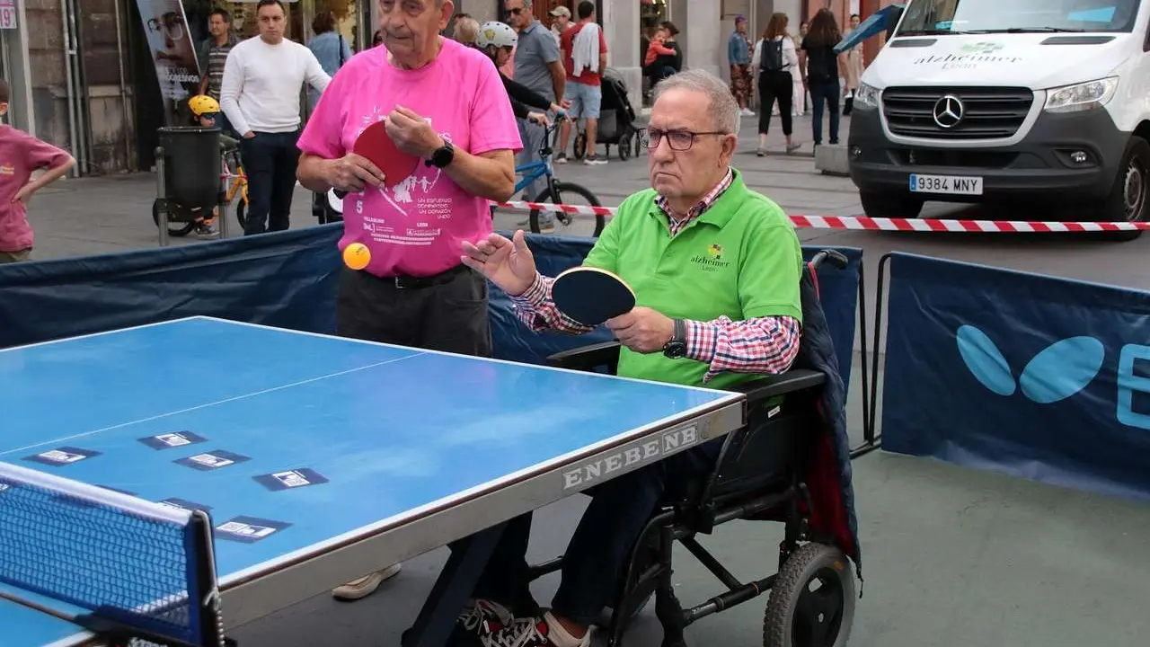 Jornada de sensibilizaci&oacute;n de Alzheimer Le&oacute;n sobre el tenis de mesa para mostrar sus beneficios cognitivos, emocionales y sociales. Ical. 
