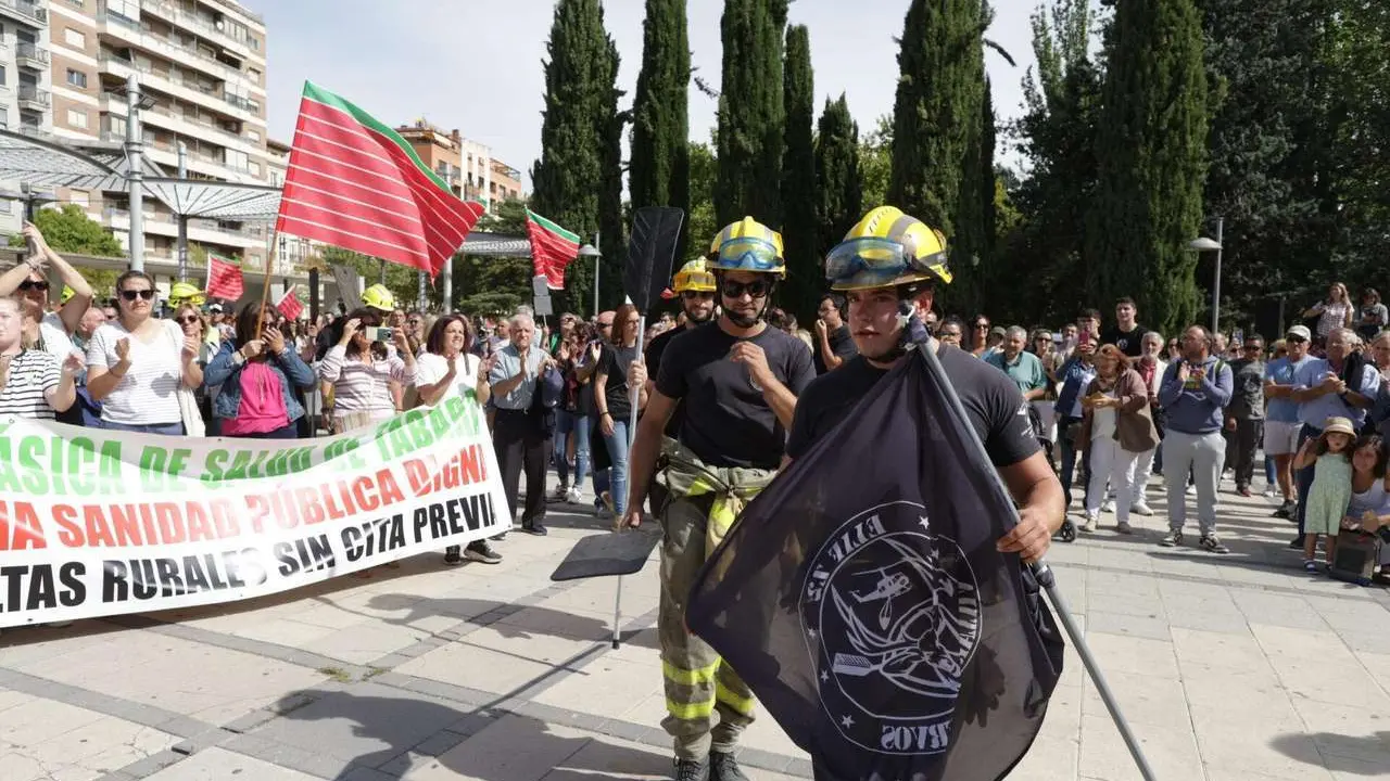 Concentraci&oacute;n convocada por la Asociaci&oacute;n &lsquo;La Culebra no se calla&rsquo;, bajo el lema &lsquo;Zamora, abandonada, quemada y vaciada&rsquo;. ICal