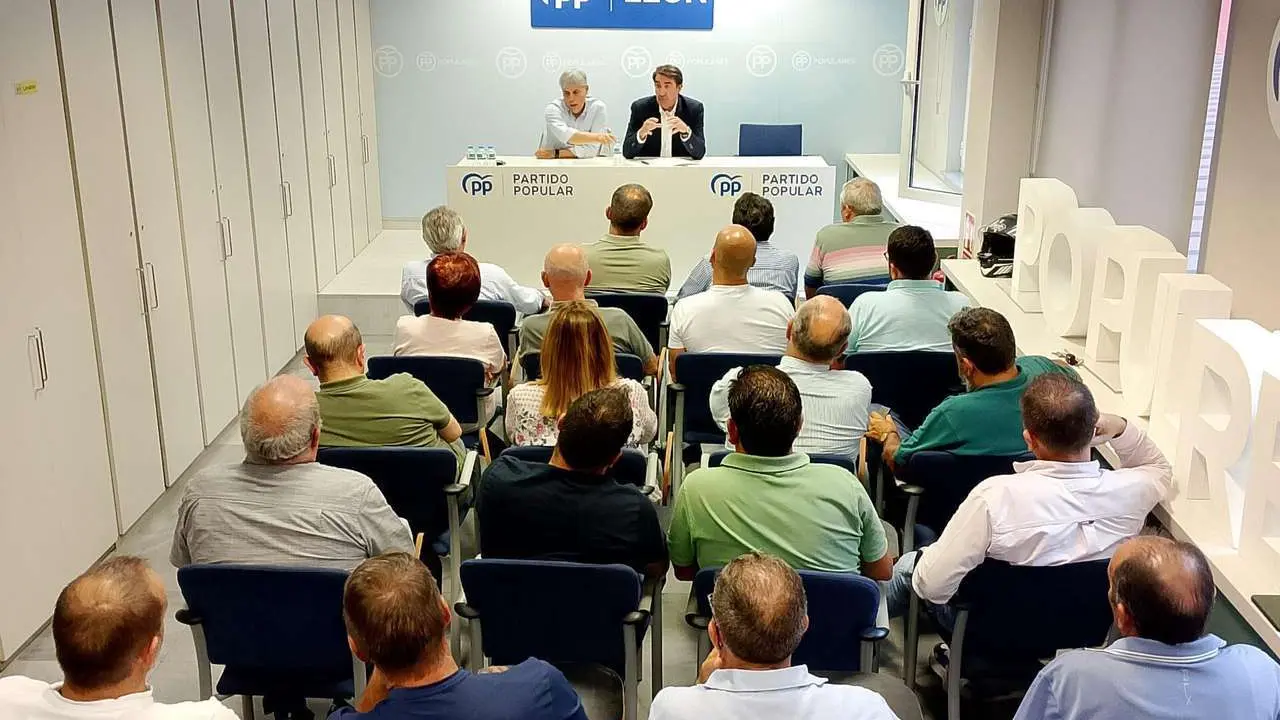 Reuni&oacute;n PP con alcaldes y portavoces