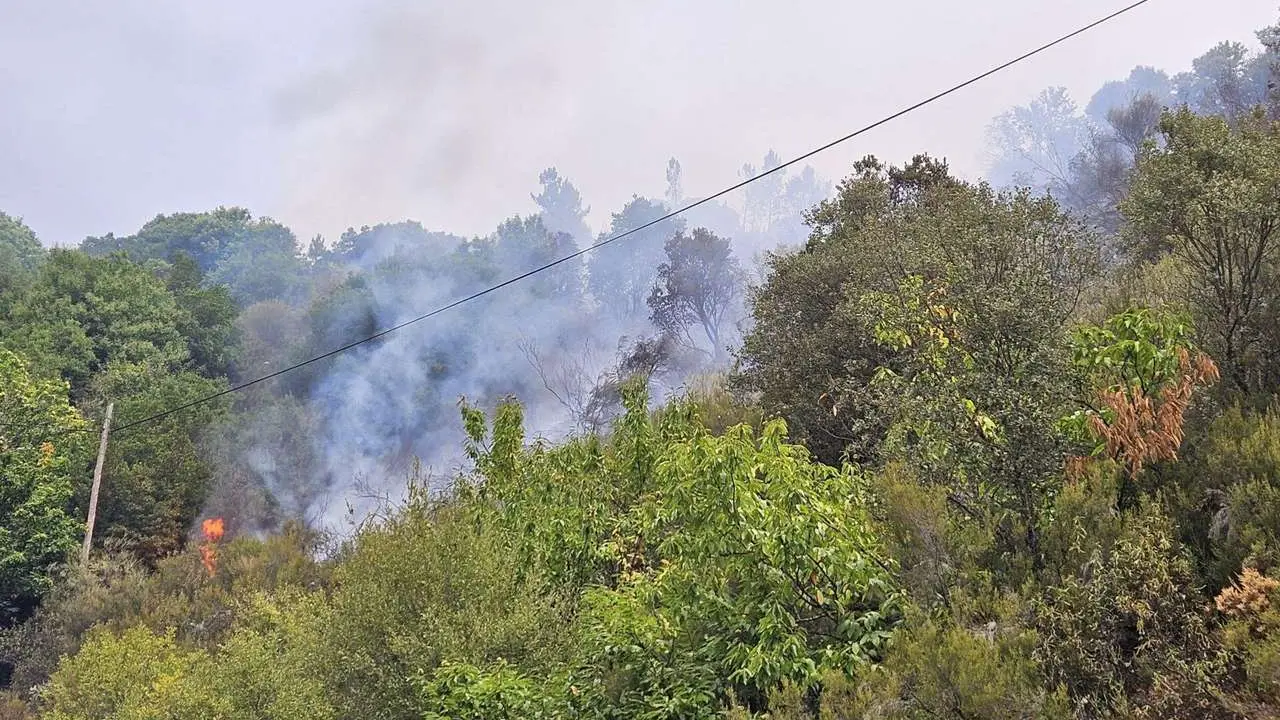 Incendio en Sobrado, ya sofocado, este viernes 19 de septiembre.