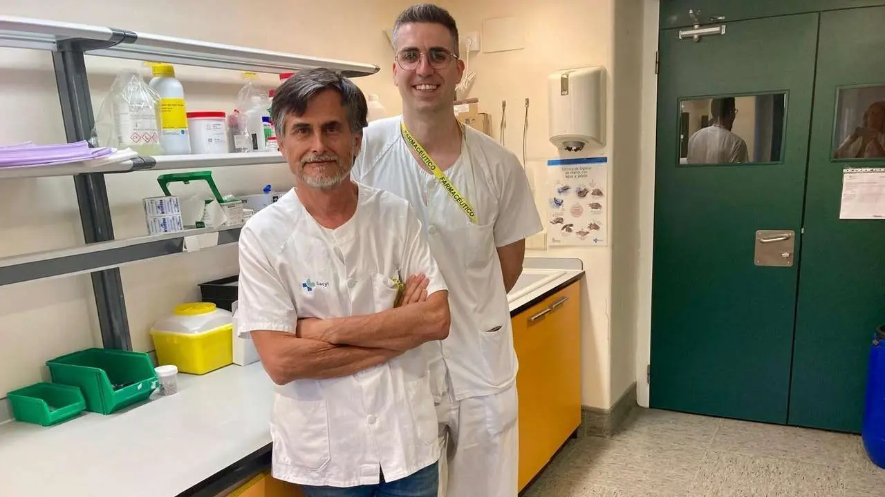 Juan Jos&eacute; Ortiz de Urbina Gonz&aacute;lez y Rub&eacute;n Varela Fern&aacute;ndez, del Hospital de Le&oacute;n. | CAULE