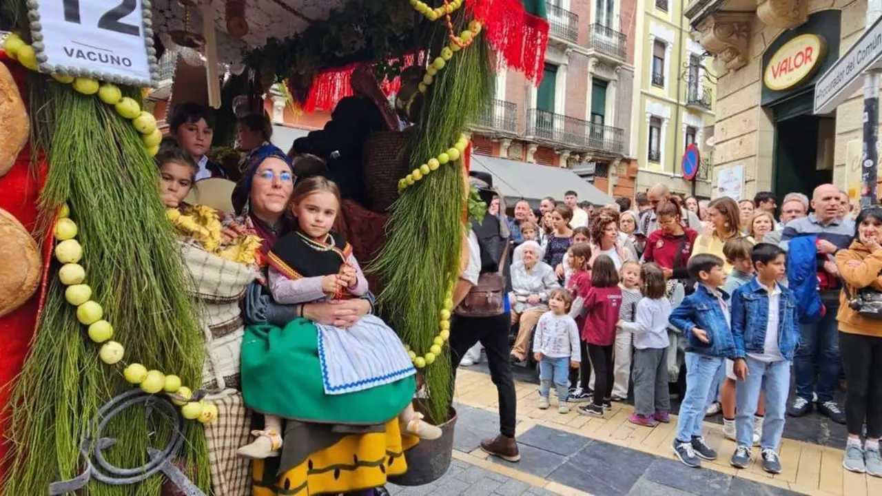 Im&aacute;genes de los carros engalanados durante la jornada festiva de San Froil&aacute;n 2025 en Le&oacute;n. / Le&oacute;n 24 Horas