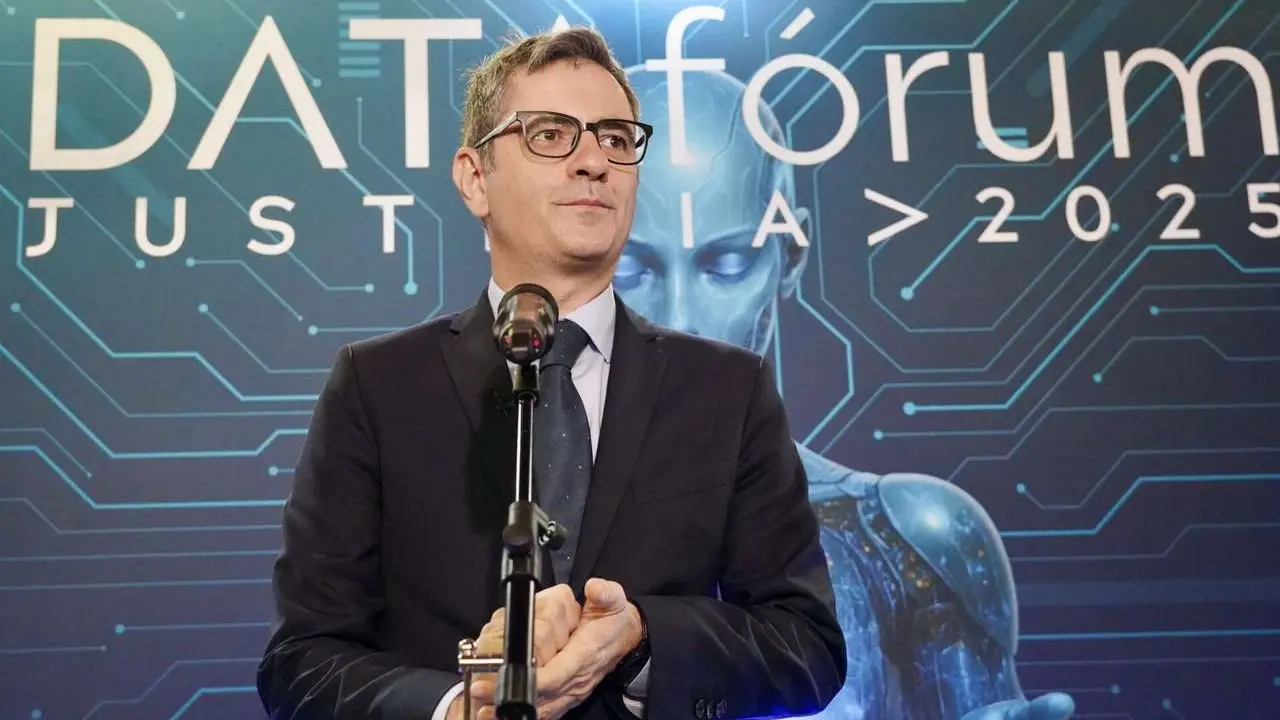 El ministro de Presidencia, Justicia y Relaciones con las Cortes, F&eacute;lix Bola&ntilde;os, participa en la Tercera jornada del DATA f&oacute;rum Justicia 2025: El a&ntilde;o de la Justicia. Ical.