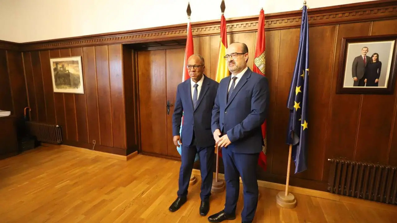 Visita del primer ministro de Cabo Verde, Ulisses Correia e Silva, a Ponferrada. Ical