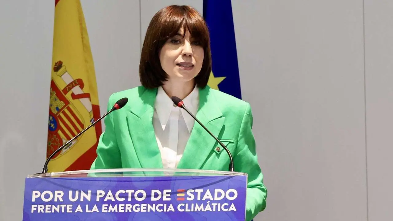 La vicepresidenta tercera del Gobierno y ministra para la Transici&oacute;n Ecol&oacute;gica y el Reto Demogr&aacute;fico, Sara Aagesen Mu&ntilde;oz, abre la Convenci&oacute;n por un Pacto de Estado frente a la Emergencia Clim&aacute;tica que se celebra en Ponferrada, acompa&ntilde;ada por la ministra de Ciencia, Innovaci&oacute;n y Universidades, Diana Morant; el ministro de Agricultura, Pesca y Alimentaci&oacute;n, Luis Planas; el ministro del Interior, Fernando Grande Marlaska y el delegado del Gobierno, Nicanor Sen, entre otras autoridades. Campillo. ICal.