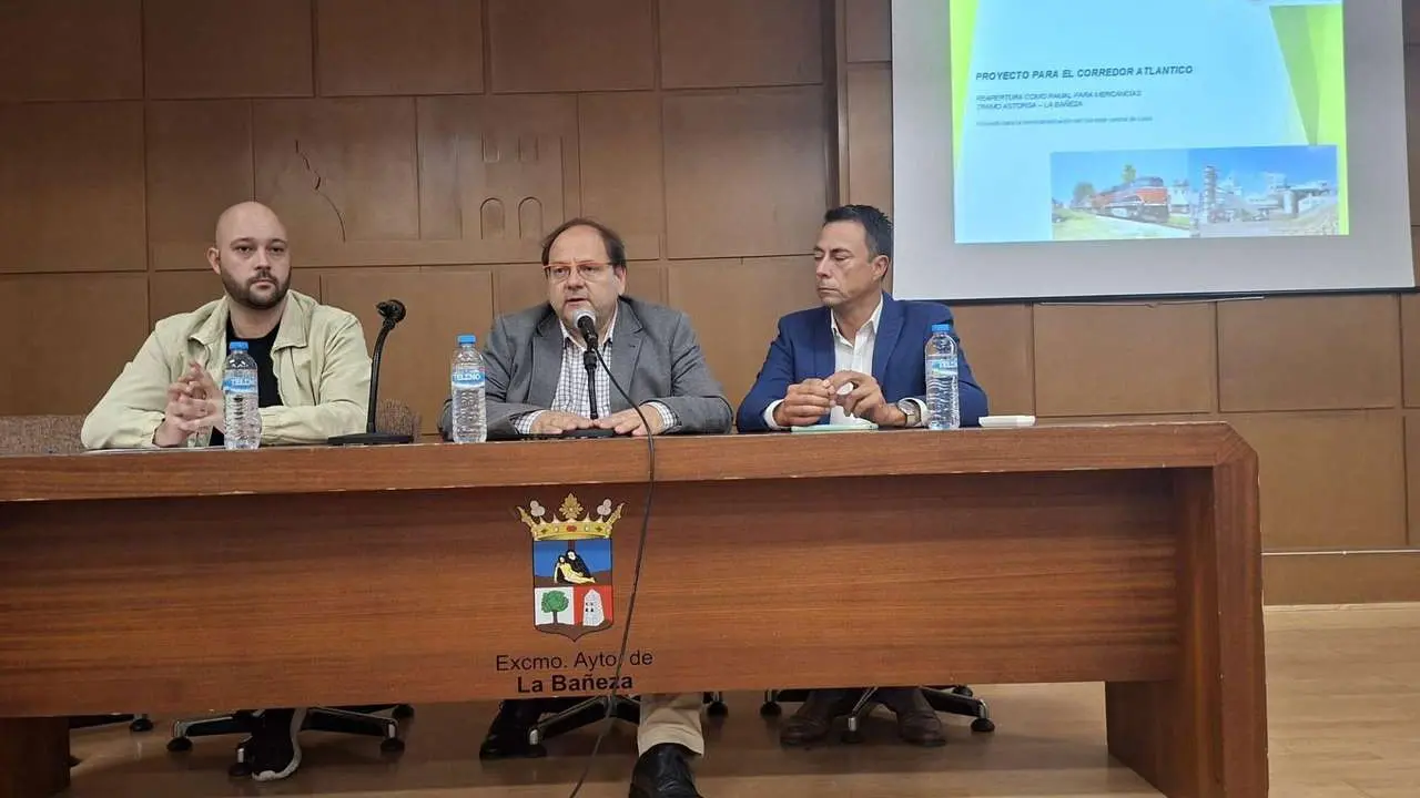 Autoridades presentan el plan para reabrir el ramal ferroviario Astorga&ndash;La Ba&ntilde;eza en La Ba&ntilde;eza