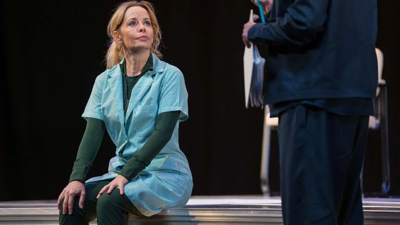 La actriz Mar&iacute;a Ad&aacute;nez es la protagonista de 'La gram&aacute;tica', que llega este jueves al Auditorio.