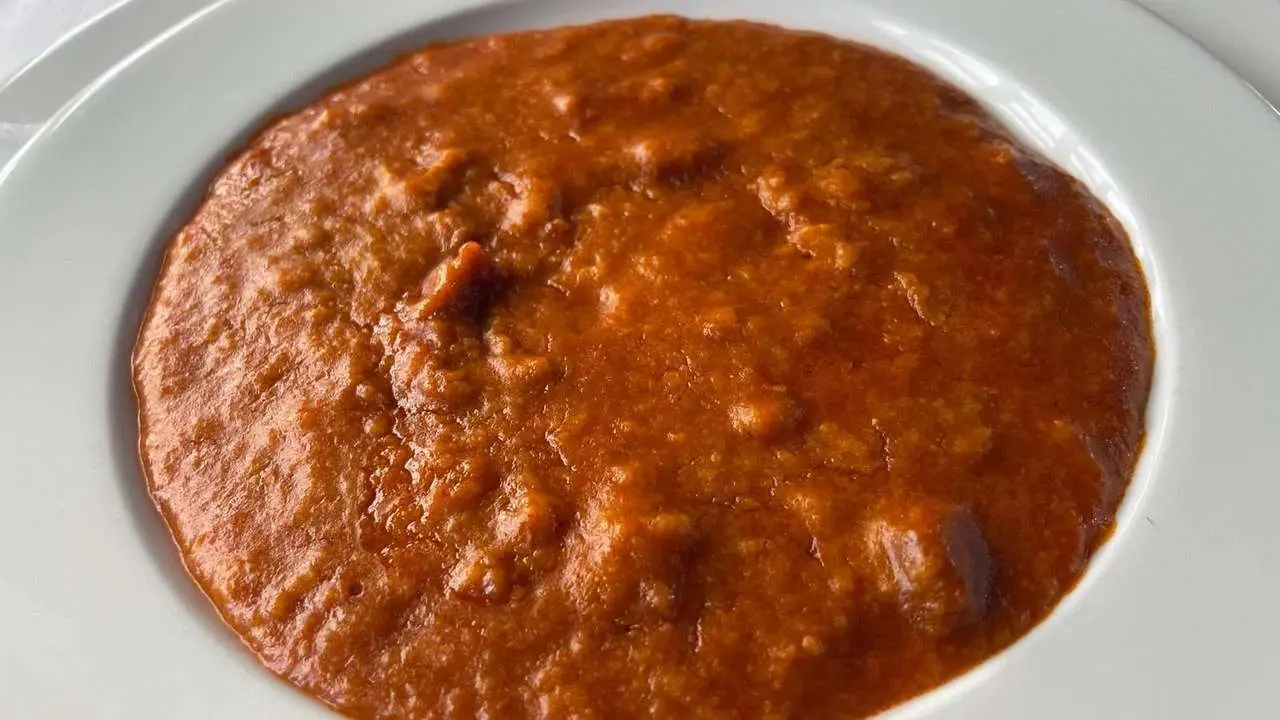 Una tapa de ajo en el restaurante La Z&iacute;ngara, en Santa Mar&iacute;a del P&aacute;ramo. | SM