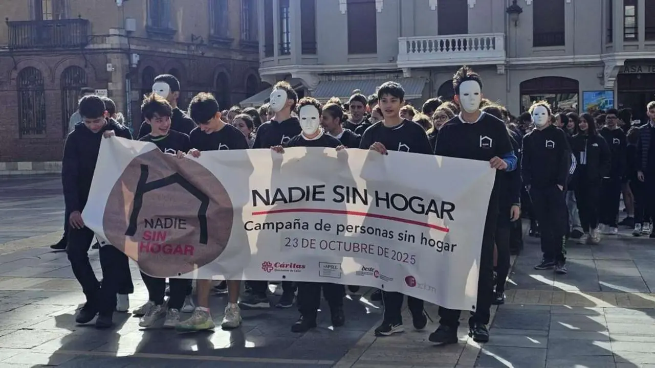 Imagen de archivo de un acto de C&aacute;ritas Le&oacute;n por la campa&ntilde;a 'Nadie Sin Hogar'. | LE&Oacute;N24HORAS