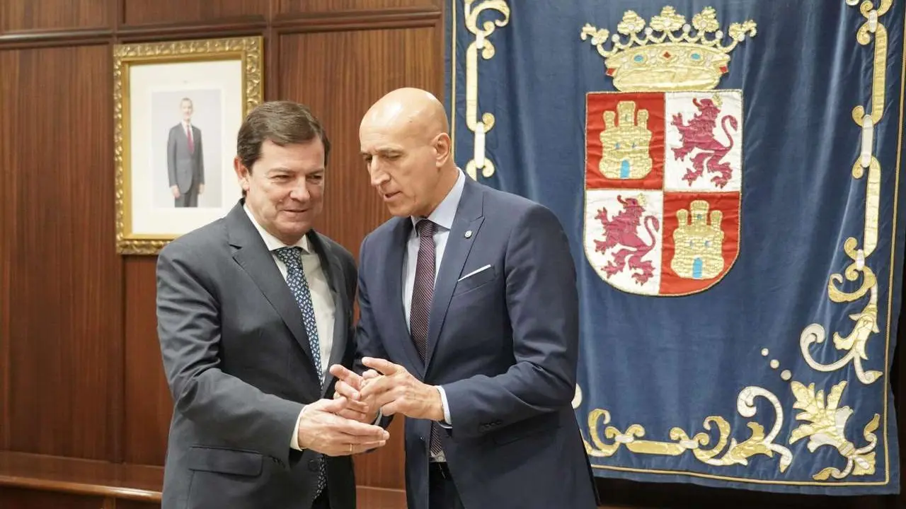 El presidente de la Junta y el alcalde de Le&oacute;n, en una imagen de archivo. | ICAL