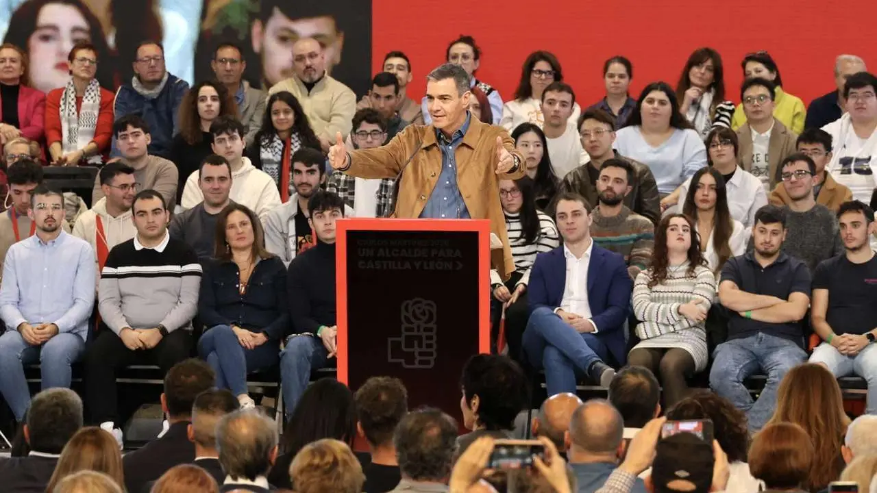 Pedro S&aacute;nchez clausura las jornadas del PSOE en Le&oacute;n junto a Carlos Mart&iacute;nez. | Campillo ICAL