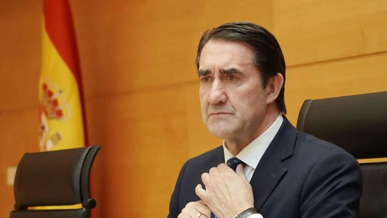 Conceyu Pa&iacute;s Llion&eacute;s nombra &lsquo;Mart&iacute;n-Villano&rsquo; al consejero leon&eacute;s Su&aacute;rez-Qui&ntilde;ones. | ICAL