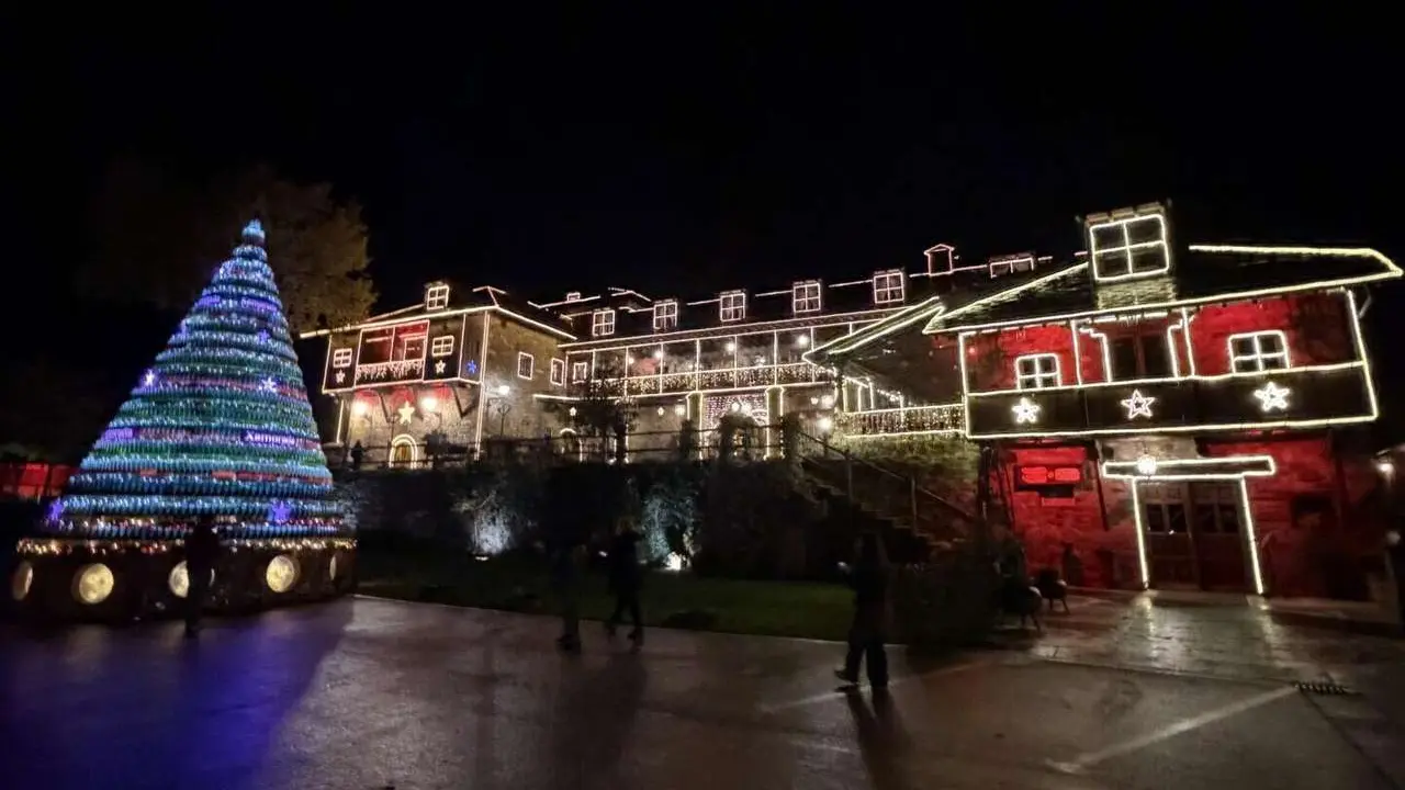 Ya es Navidad en el Palacio de Canedo de Prada a tope. 