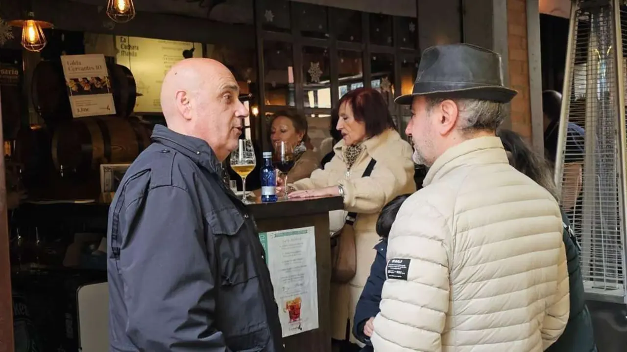 Im&aacute;genes del IX aniversario de la Vermuter&iacute;a Cervantes en el Barrio Rom&aacute;ntico de Le&oacute;n. Le&oacute;n 24 horas.