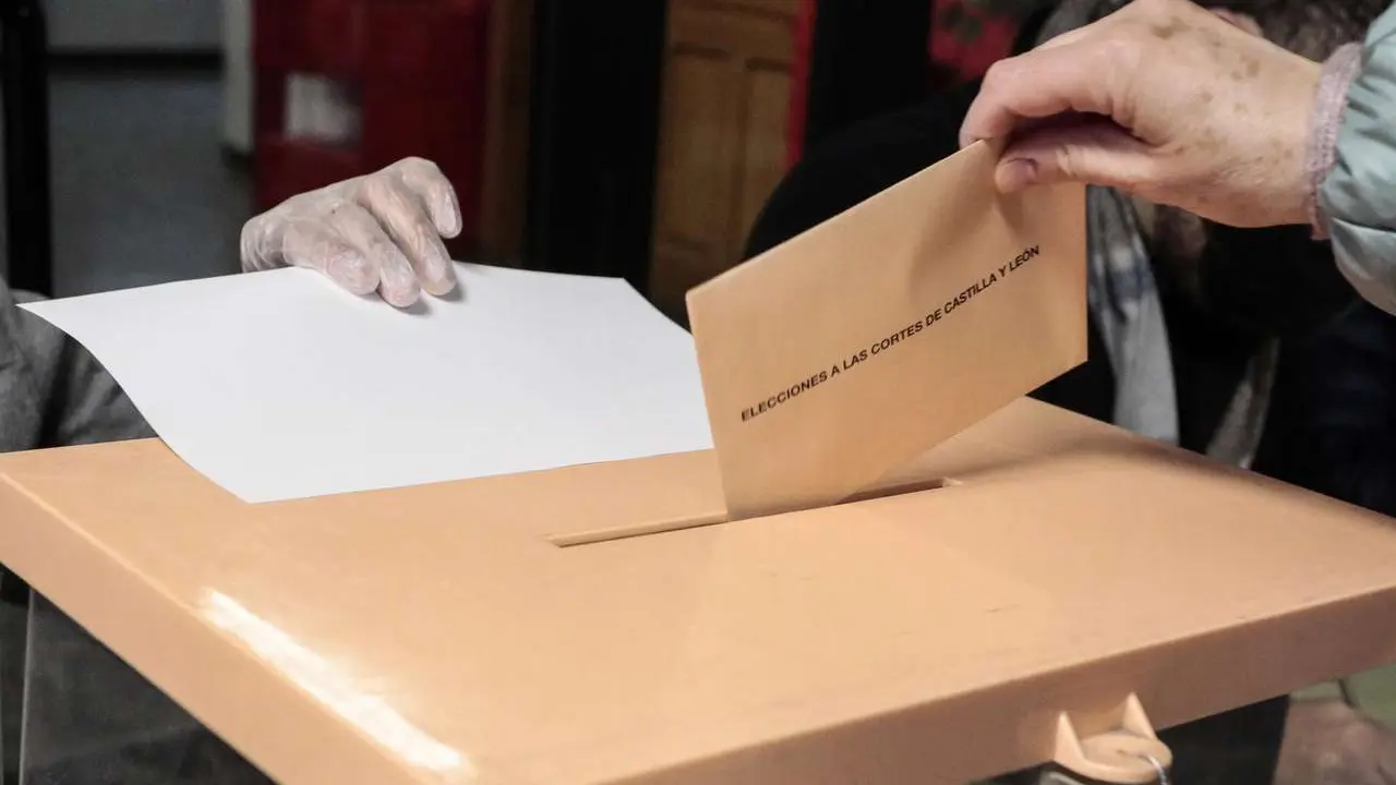 Votaci&oacute;n en la capital leonesa a las Cortes de Castilla y Le&oacute;n. Campillo