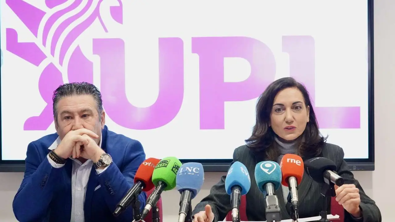 Campillo - La secretaria general de Uni&oacute;n del Pueblo Leon&eacute;s y candidata a las Cortes de Castilla y Le&oacute;n, Alicia Gallego, y el vicesecretario general de UPL y n&uacute;mero 2 de la lista, Luis Mariano Santos, comparecen para hablar sobre los debates electorales televisados
