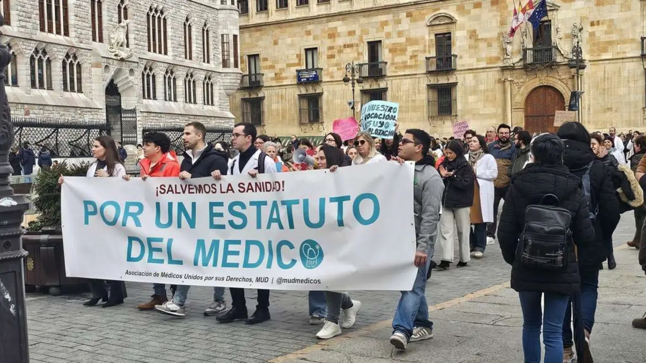Manifestaci&oacute;n M&eacute;dicos en Le&oacute;n - L24H