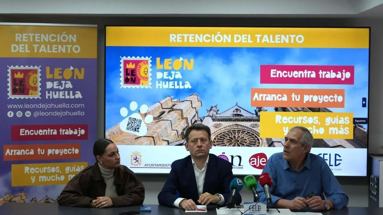 Presentaci&oacute;n en la Fele de 'Le&oacute;n deja huella'.