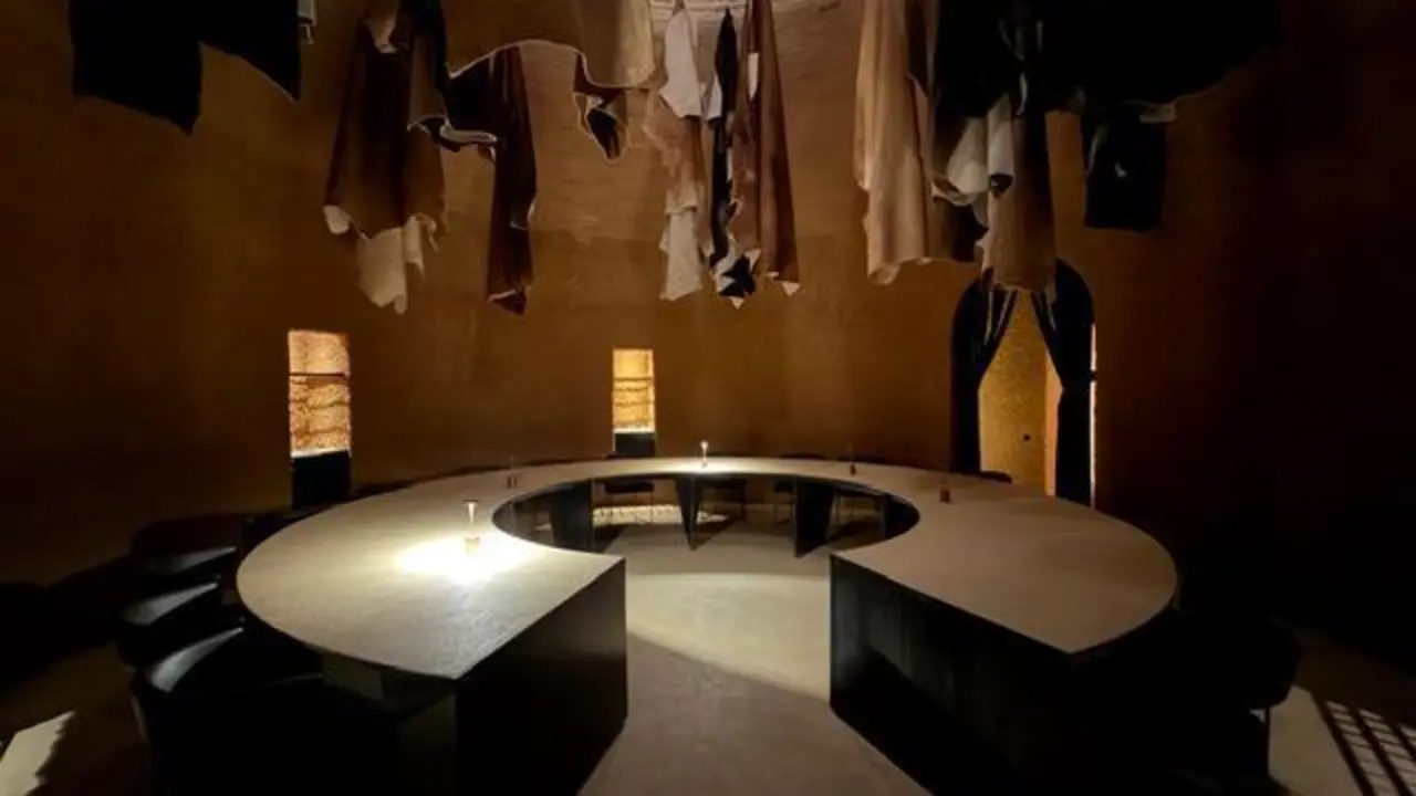 La sala principal del nuevo espacio gastron&oacute;mico exclusivo La C&uacute;pula, en el interior de la bodega El Capricho. | SM