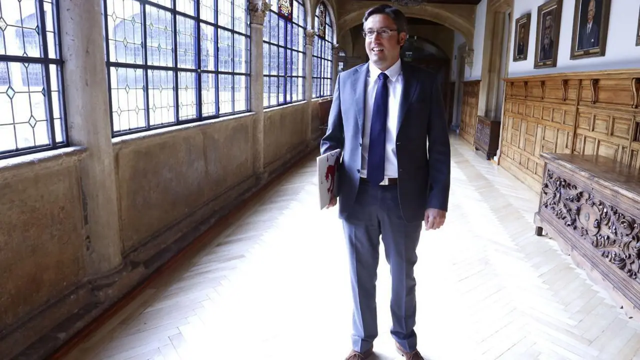 El alcalde de Valdelugueros, Emilio Orejas, durante su breve etapa como presidente de la Diputaci&oacute;n de Le&oacute;n. | ICAL