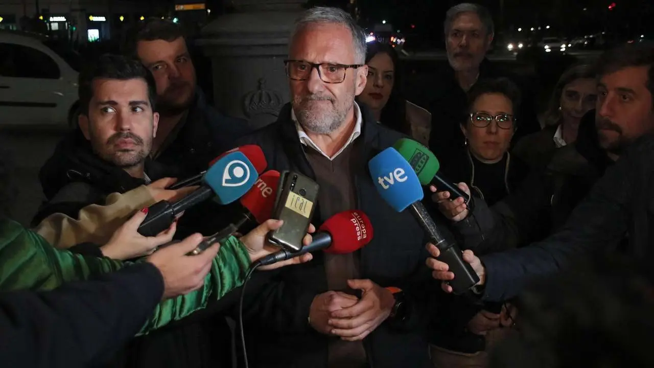 El candidato de VOX a la presidencia de la Junta, Carlos Poll&aacute;n, en el acto de apertura de la campa&ntilde;a electoral en Le&oacute;n. Peio Garc&iacute;a. Ical