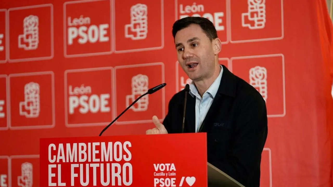 El secretario general del PSOE de Le&oacute;n, Javier Alfonso Cend&oacute;n