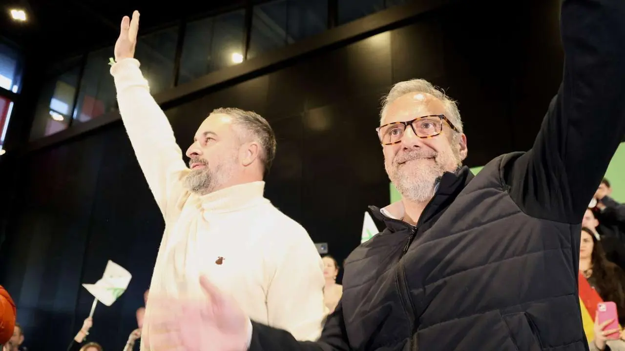 El presidente de Vox, Santiago Abascal y el candidato de Vox a la Junta, Carlos Poll&aacute;n, protagonizan un mitin en el Palacio de Congresos de Le&oacute;n