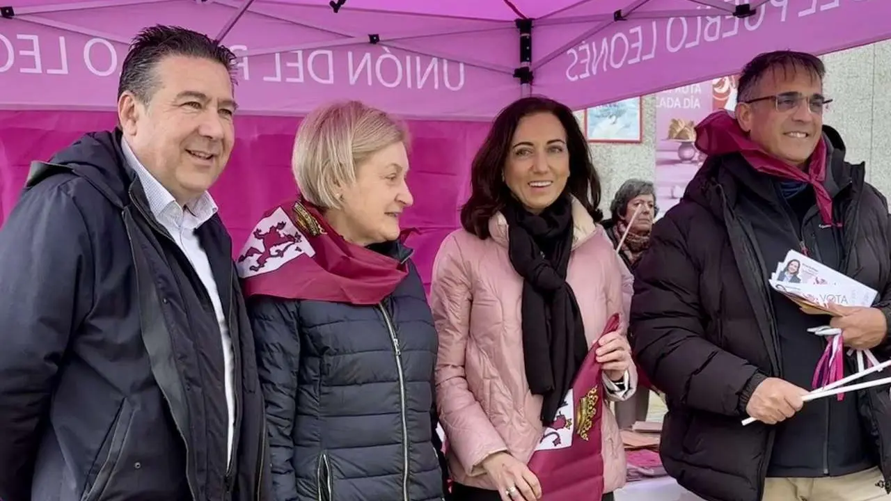 La candidata de UPL, Alicia Gallego, en Astorga