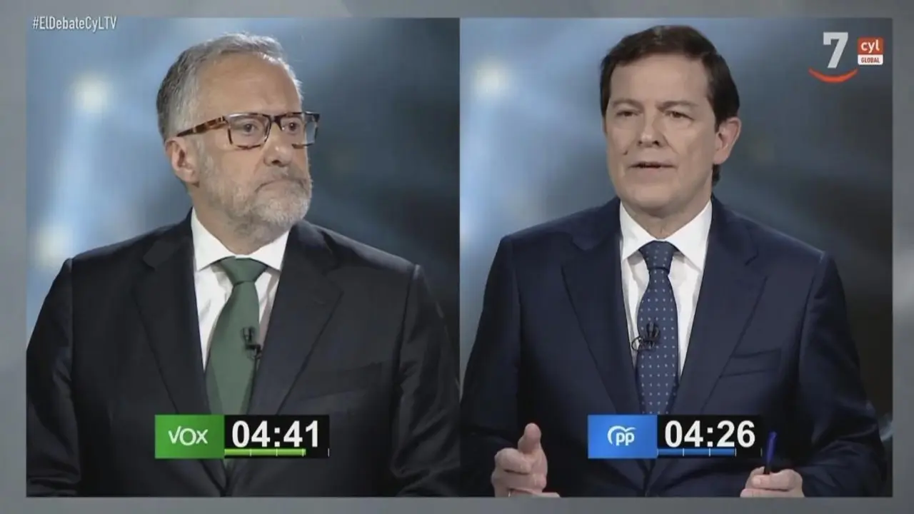 Poll&aacute;n (Vox) y Ma&ntilde;ueco (PP) durante uno de los debates electorales. 
