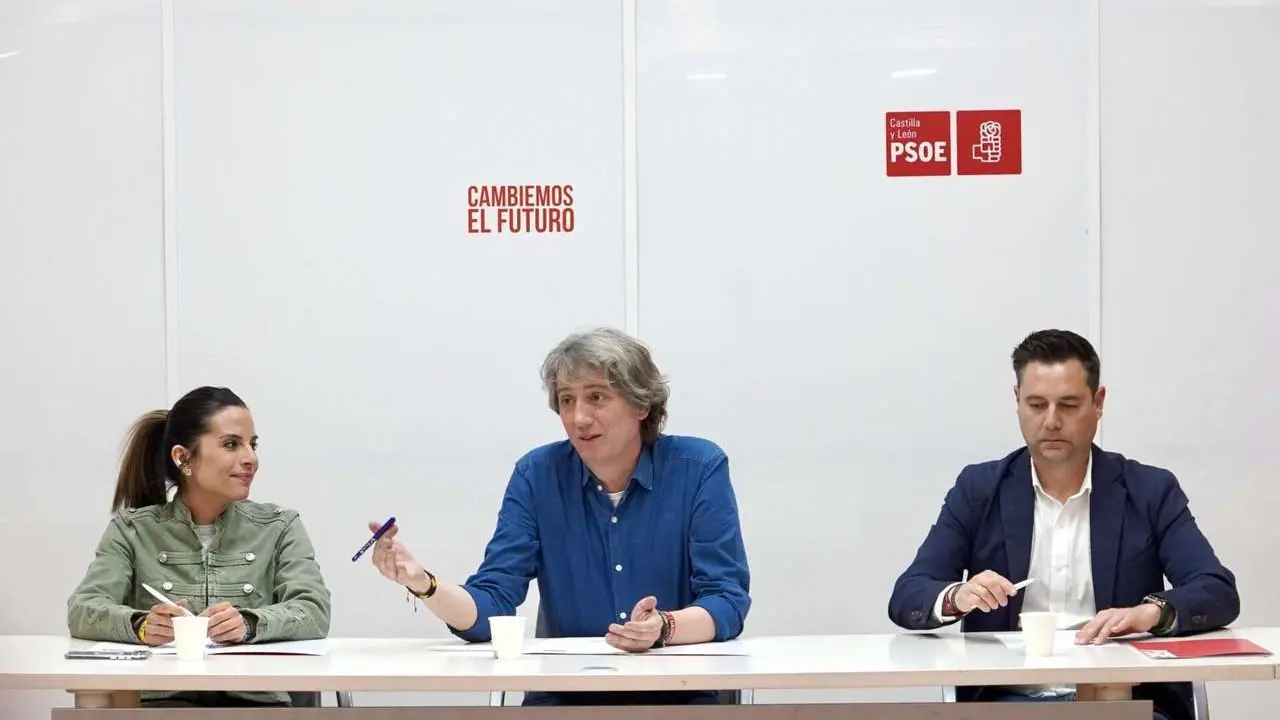 El secretario regional del PSOECyL Carlos Mart&iacute;nez preside la reuni&oacute;n de la Ejecutiva Auton&oacute;mica, Miriam Chac&oacute;n. ICAL