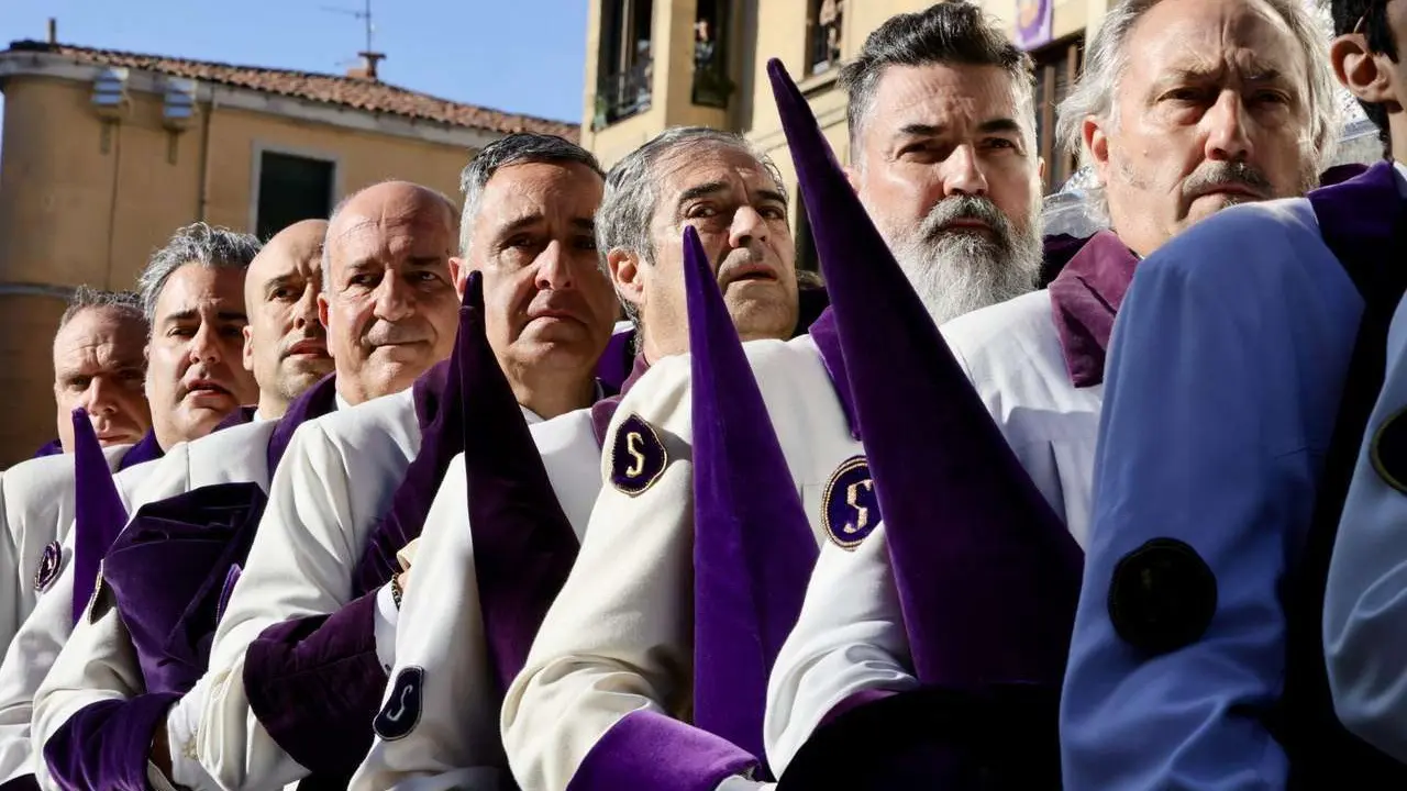 La Real Hermandad de Jes&uacute;s Divino Obrero organiza la procesi&oacute;n del Encuentro de la Semana Santa de Le&oacute;n. | ICAL