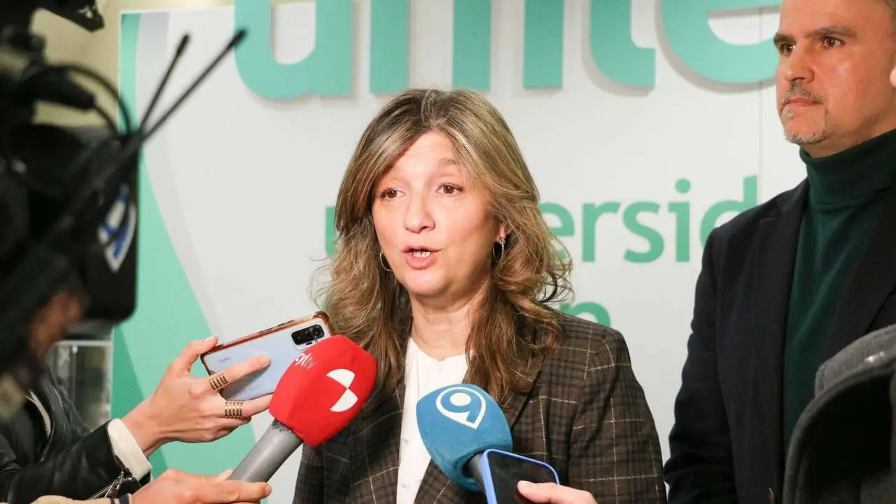 Nuria Gonz&aacute;lez, rectora de la ULE.