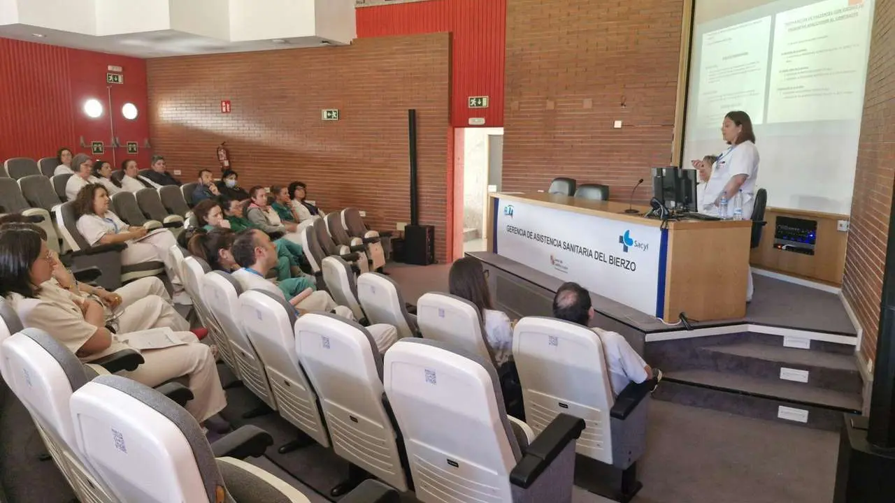 Primera sesi&oacute;n general de Enfermer&iacute;a de la Gasbi.