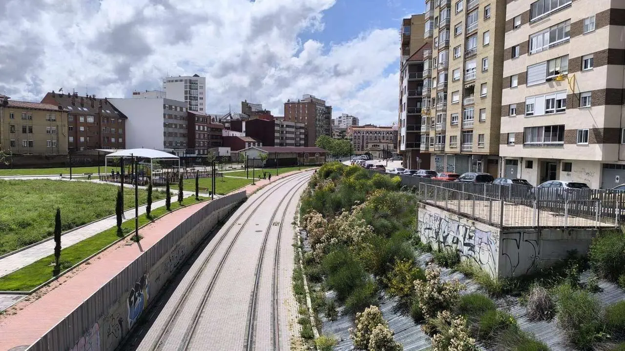 Imagen de archivo de v&iacute;as ferroviarias ena su paso por la ciudad de Le&oacute;n. | LE&Oacute;N24HORAS