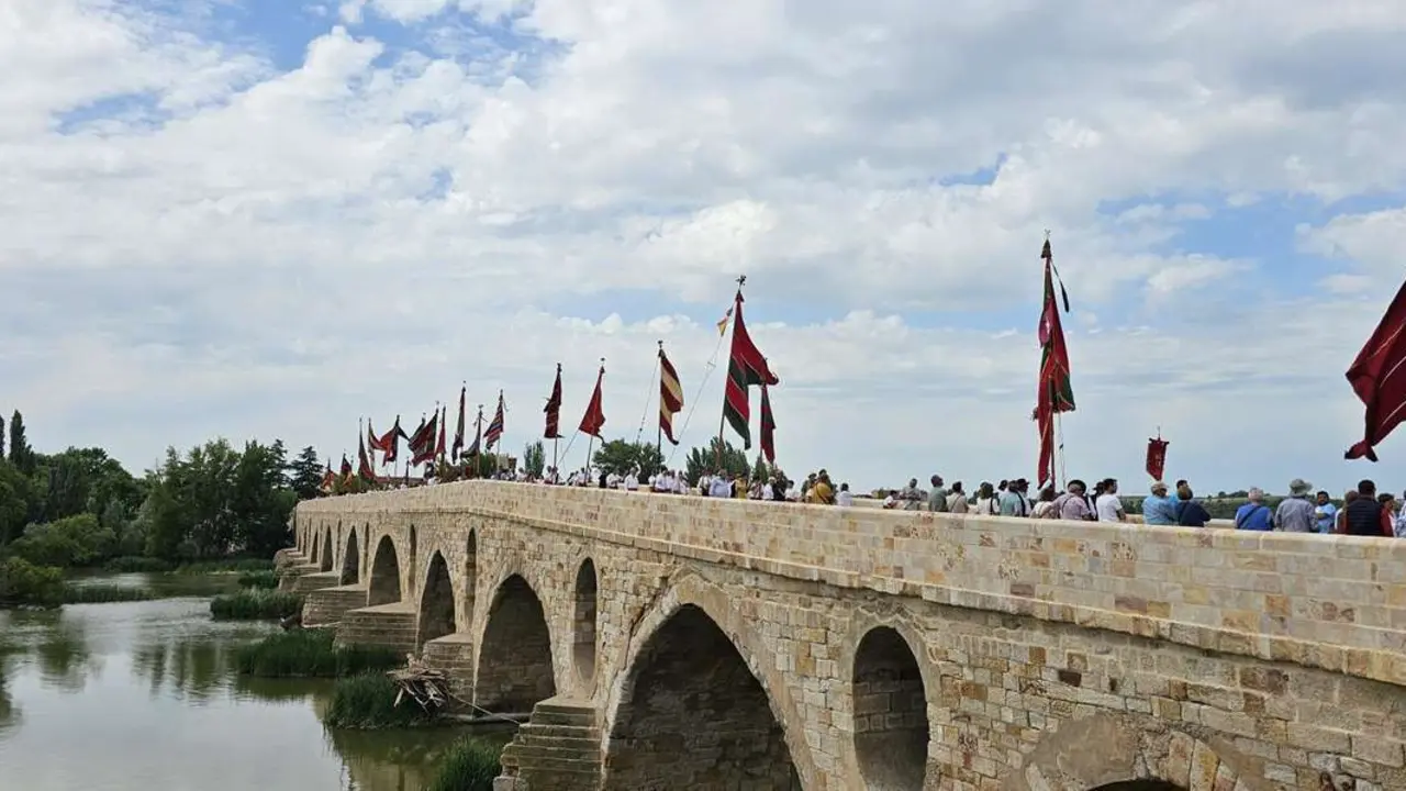 Desfile de pendones en Zamora 2026 - Leon24horas