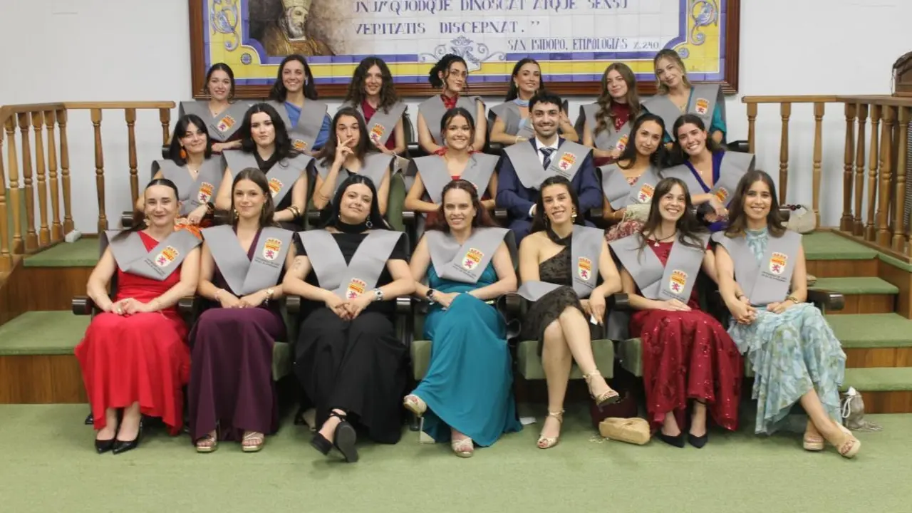 Graduaci&oacute;n alumnos de Enfermer&iacute;a Universidad de Le&oacute;n 2026 - Fuente ULE