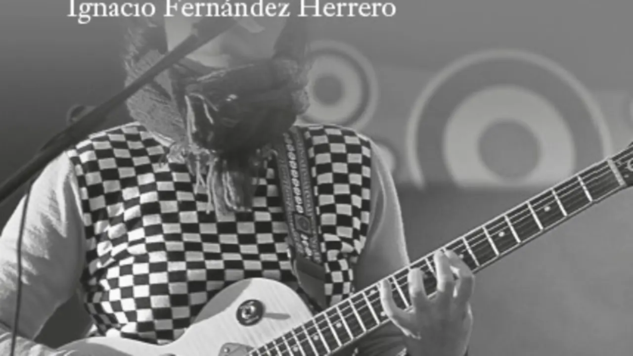 Ignacio Fern&aacute;ndez Herrero presenta este jueves en Ponferrada su libro 'Canciones de amor (levemente) desafinadas', de Eolas Ediciones