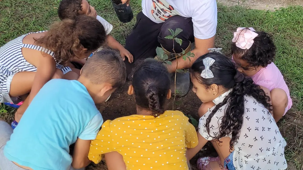 Actividades educativas comunitarias. | ULE